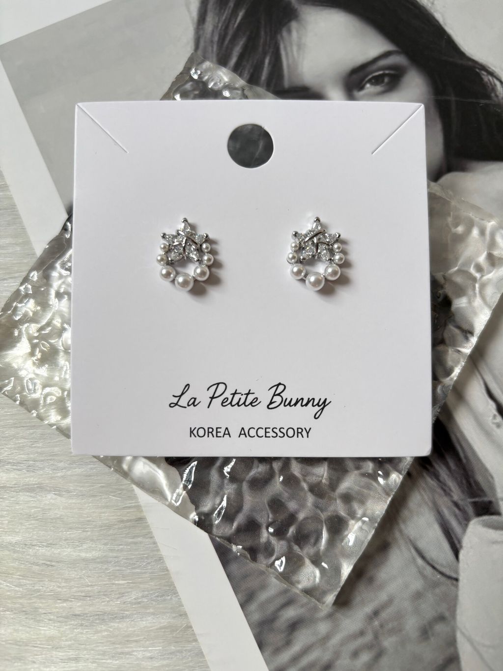 earrings 250