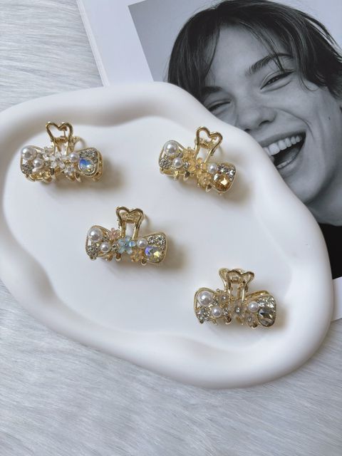 liuli flower mix pearl claw clip (4cm)