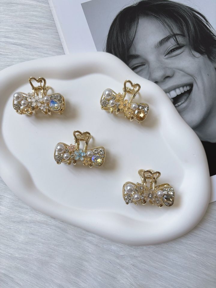 liuli flower mix pearl claw clip (4cm)