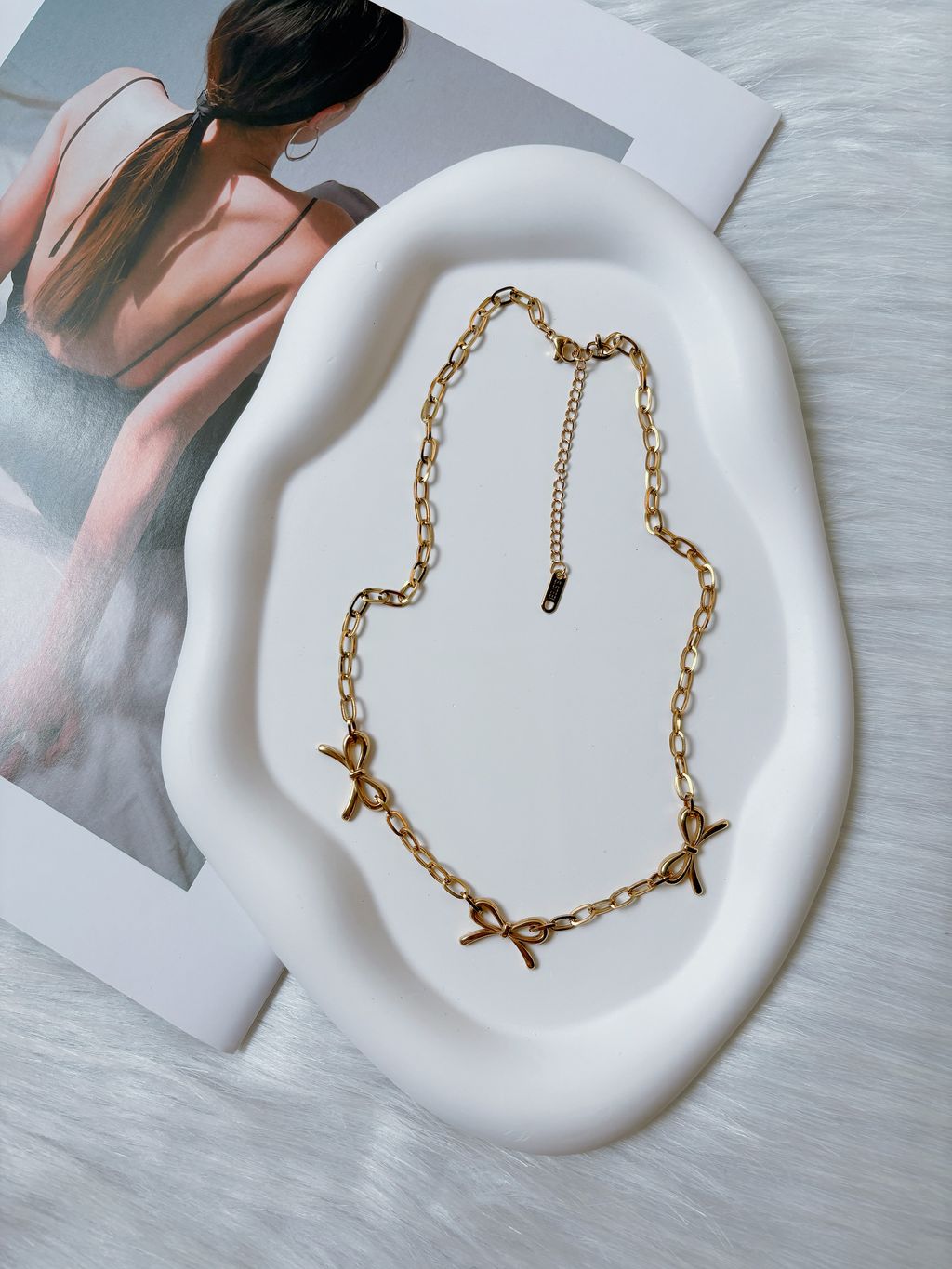 trio ribbon stainless steel necklace