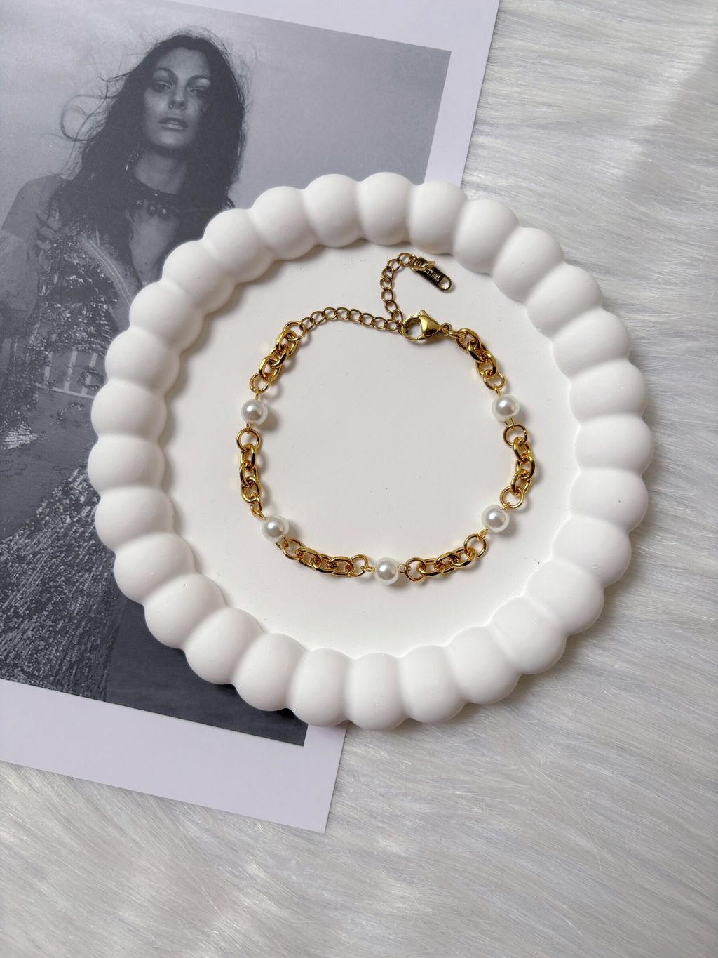 eterna loop stainless steel bracelet