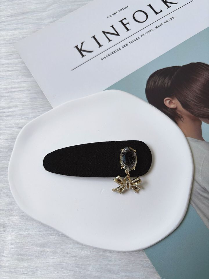 XL velvet bb clip