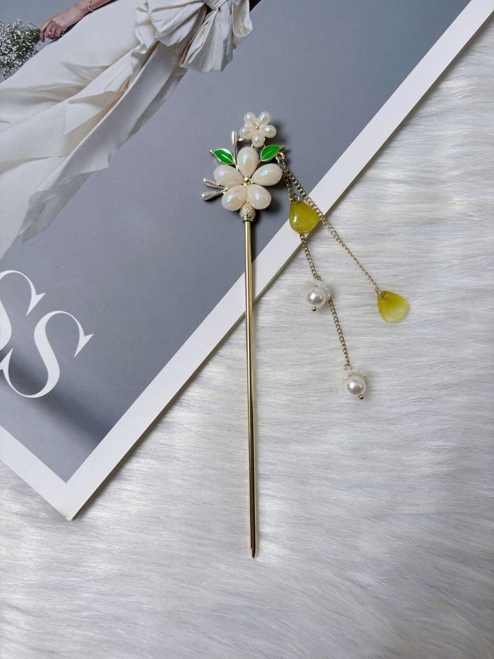 flower theme hair bun stick