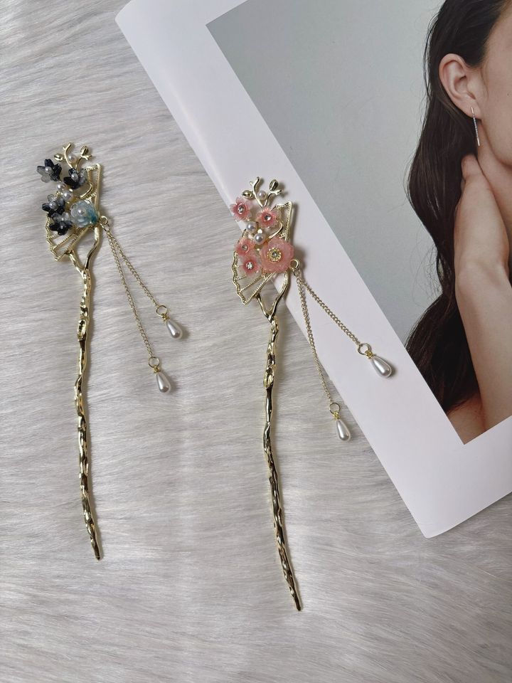 flower theme hair bun stick