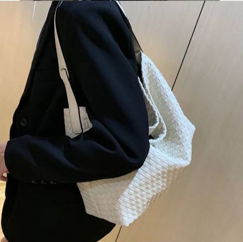 WhatsApp Image 2023-11-29 at 16.21.36 (1)