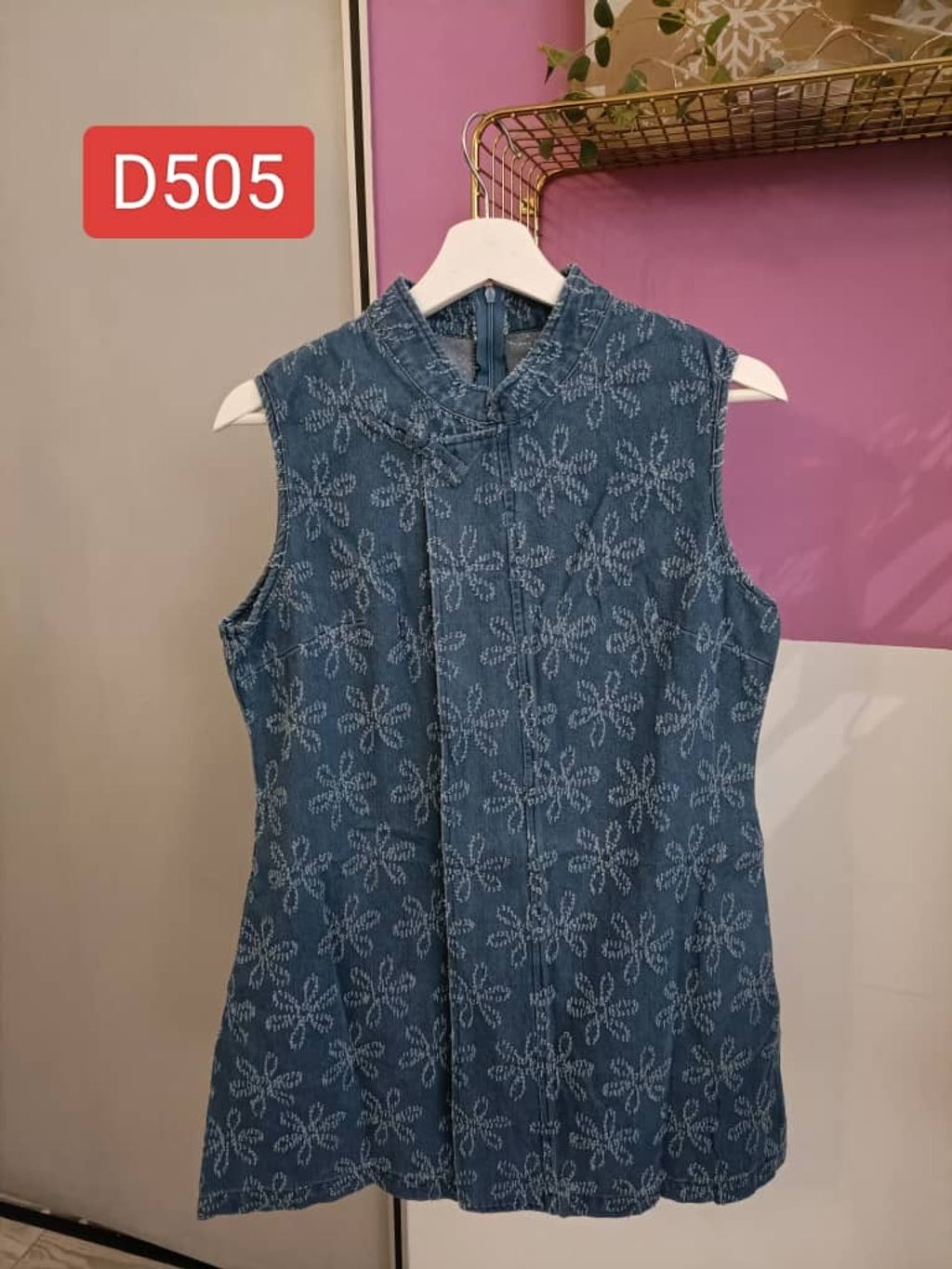 D505
