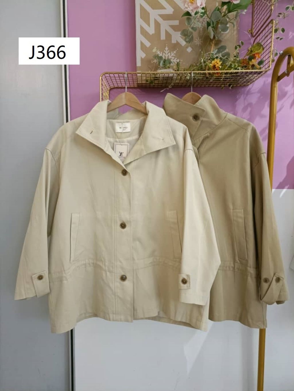 J366