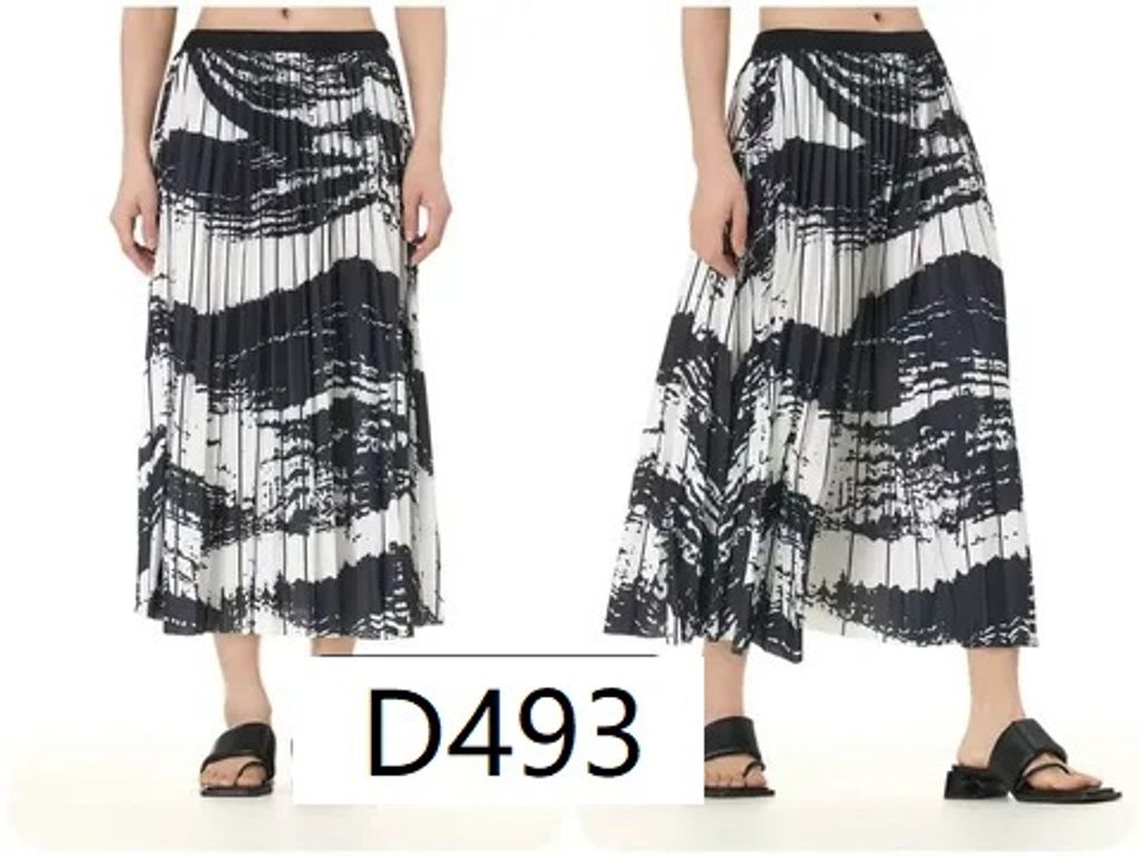 D493