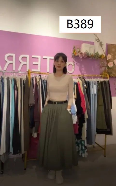 B389