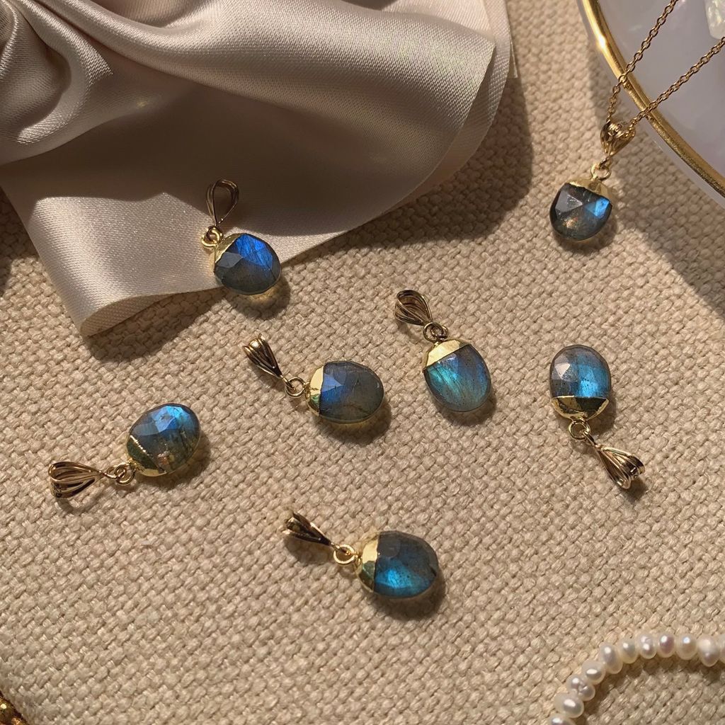 B7EFC55A-779F-4E1B-9F06-30922B667820