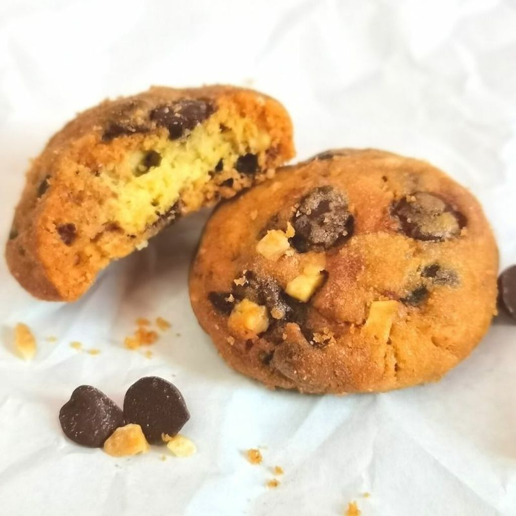 Almond Chocolate Chip Cookies 3.jpg