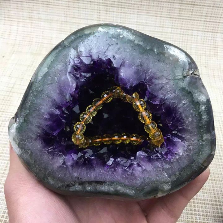 天然紫水晶洞  智慧與能量守護 智慧之石