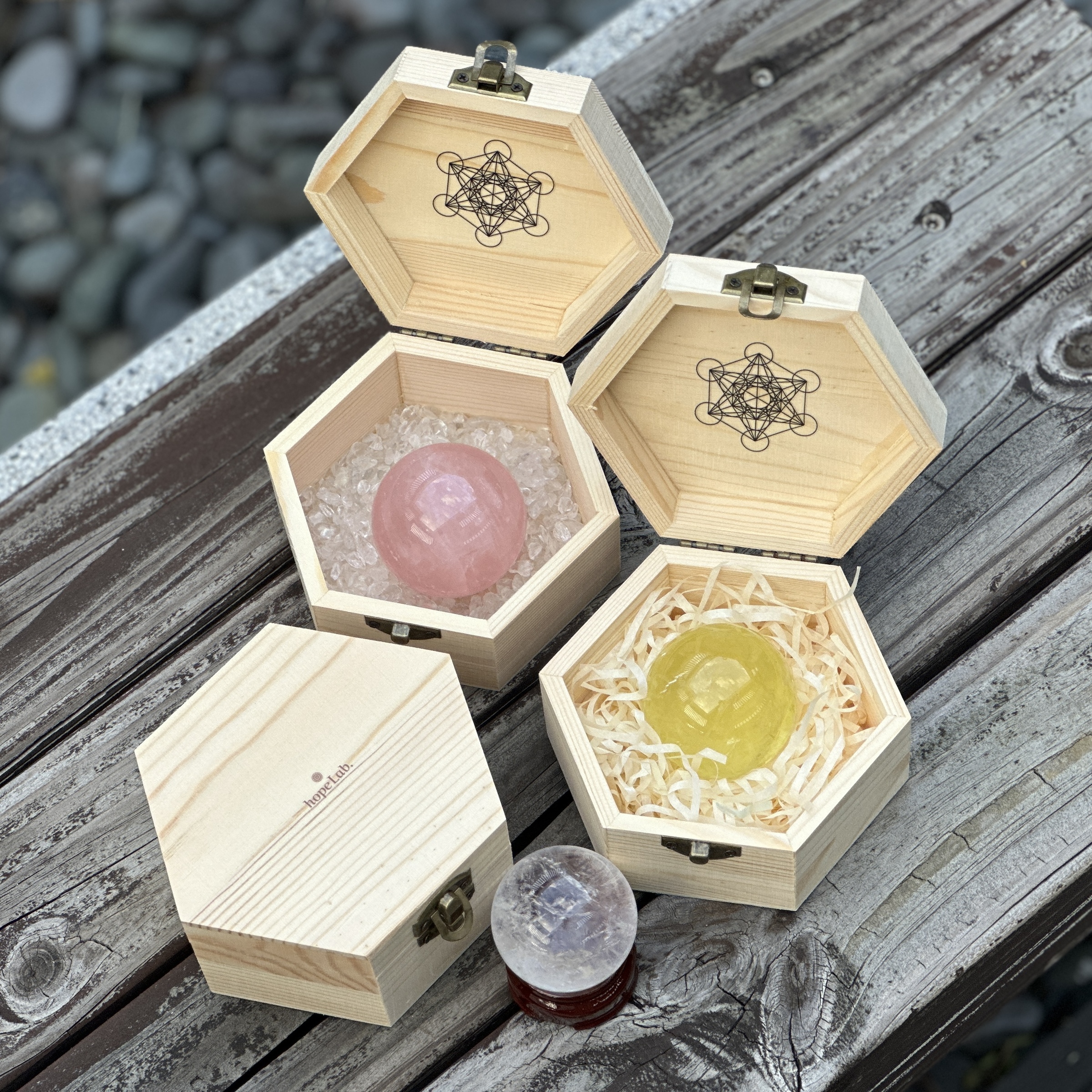 麥達昶水晶消磁六角木盒贈100g白水晶碎石– hope Lab. 希望研究室