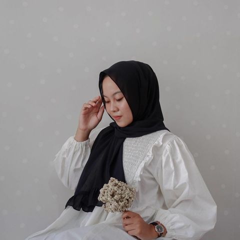 bonita shawl black