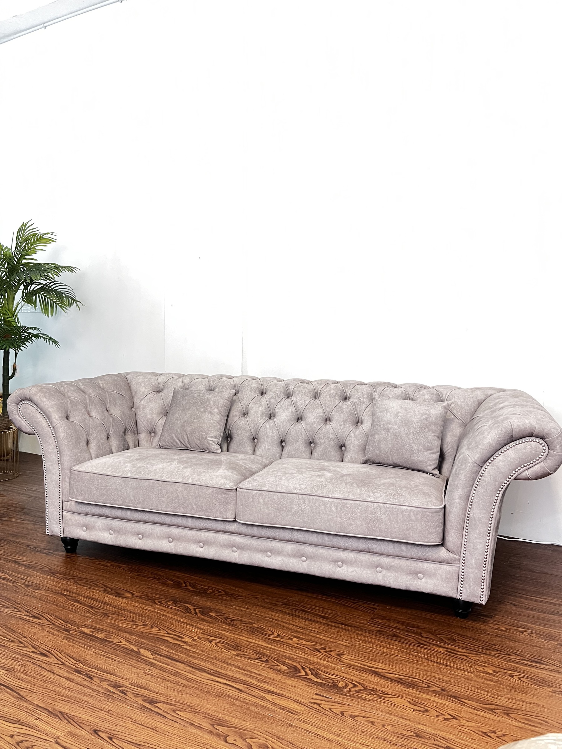 3 seater.jpg
