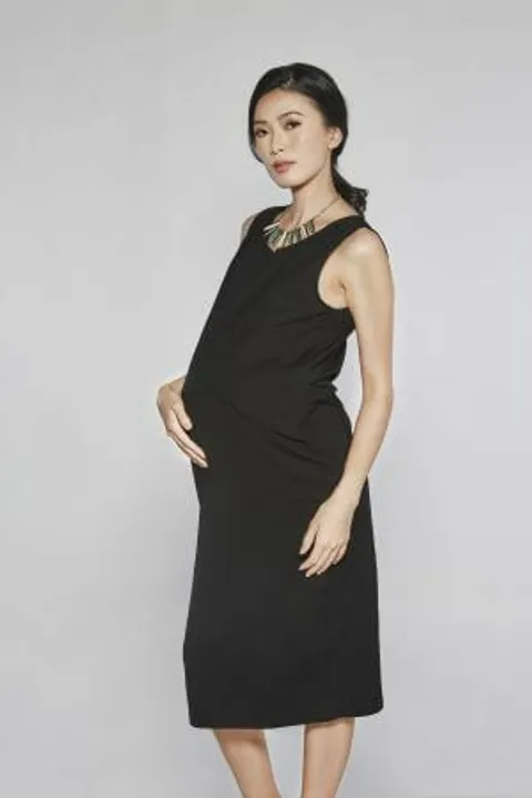 Image 52: Penelope-2-05-Stillen-Studio-2May198079-300x450.jpg