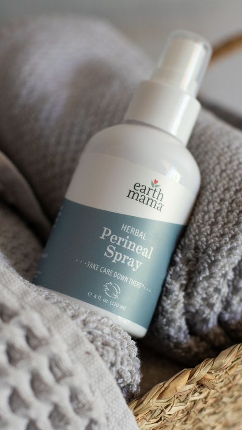 10-254_perineal_spray_lifestyle4_1080x1920_web