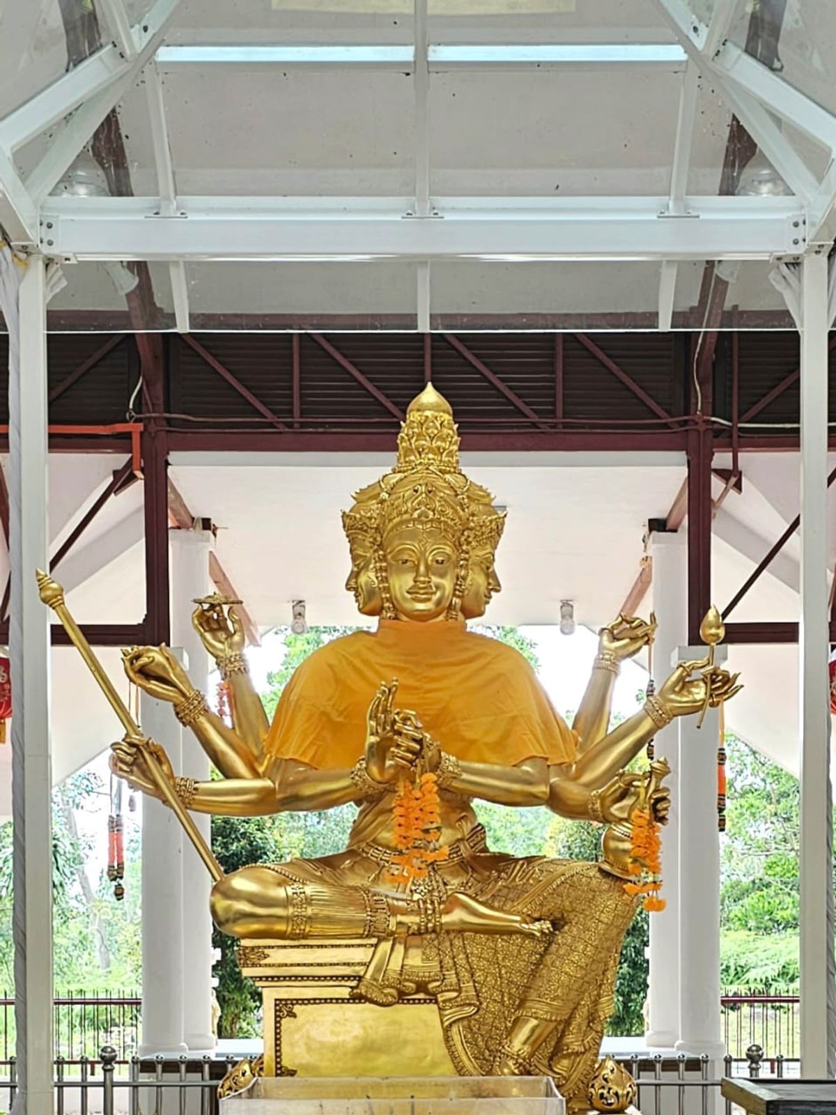 The History of Phra Phrom: Unveiling the Symbolism Behind Each Face 四面佛的历史：揭示每个面孔背后的象征意义