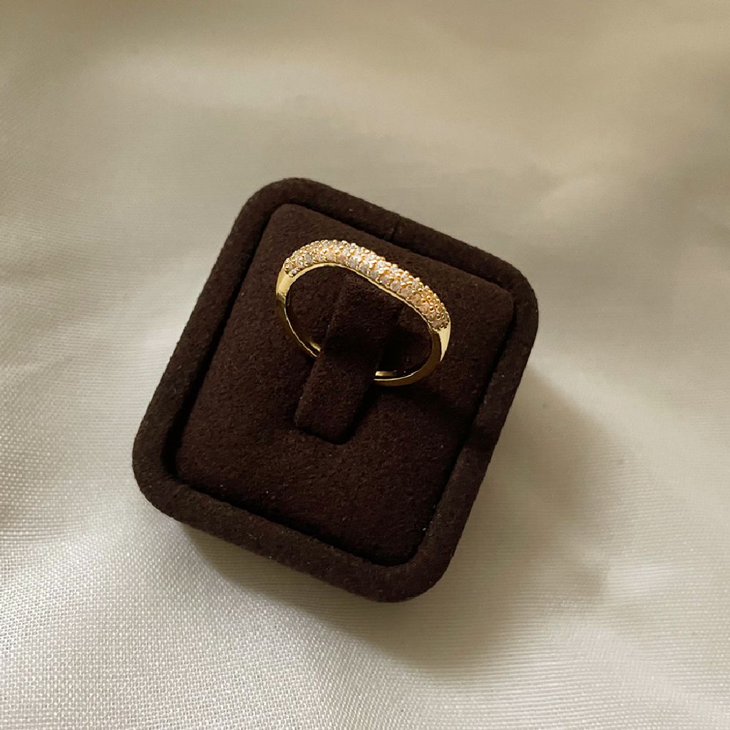 Unique0003