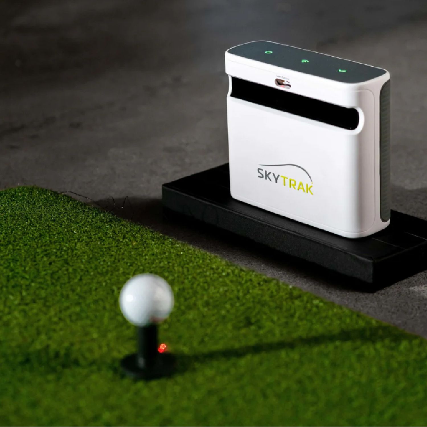 19 PARS | 最新2023 Skytrak+ 高爾夫球模擬器
