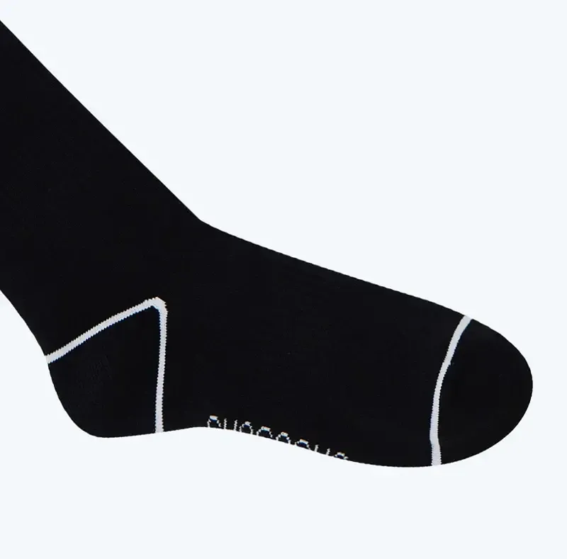 5_CHUCUCHU_Logo_Crew_Knee_Socks_-_Black-1