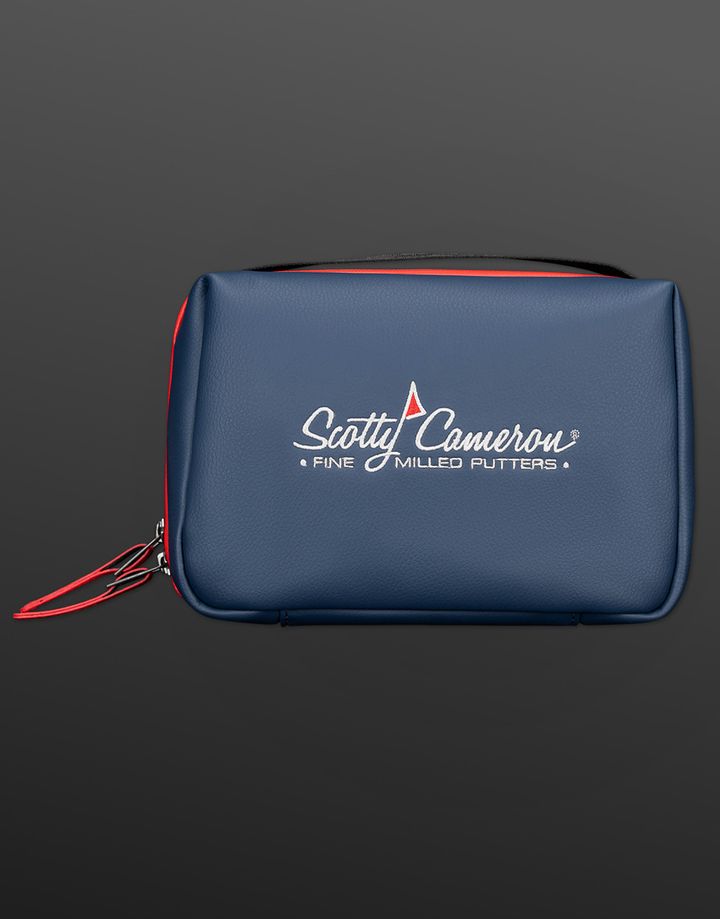 f2562257-d243-48e0-9850-4c0262f600a82025-dopp-kit-sc-pinflag-navy-main1