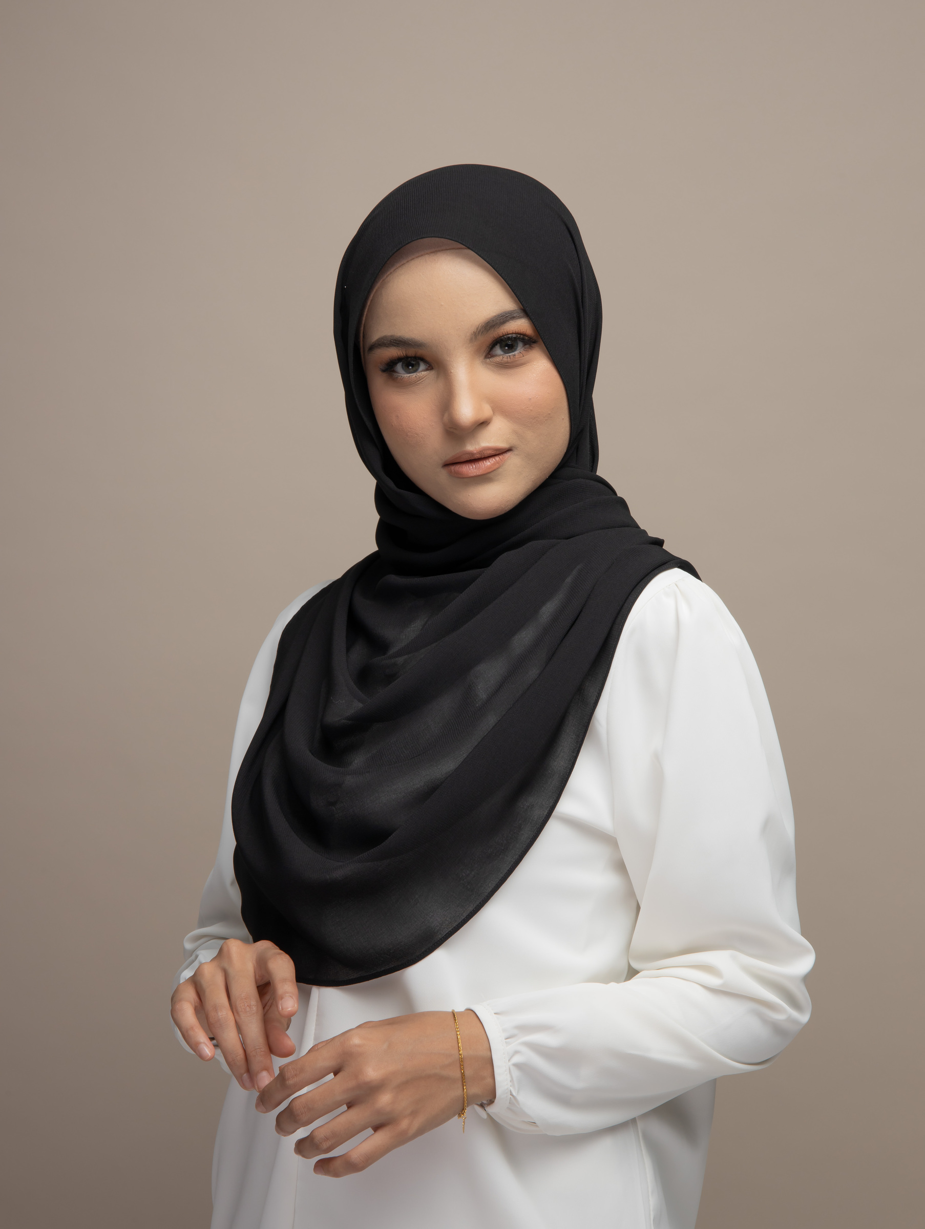 kyra shahrol studio shoot 11.3.2022-141576.jpg