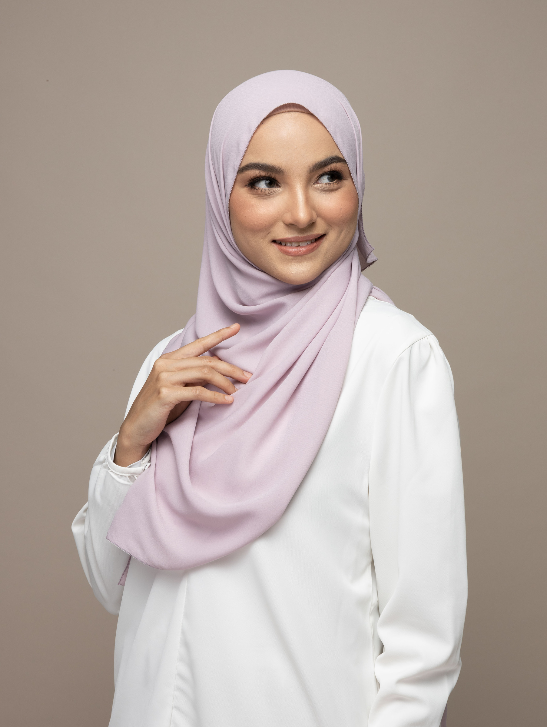 kyrashahrol studio shoot 17.3.2022-146658.jpg
