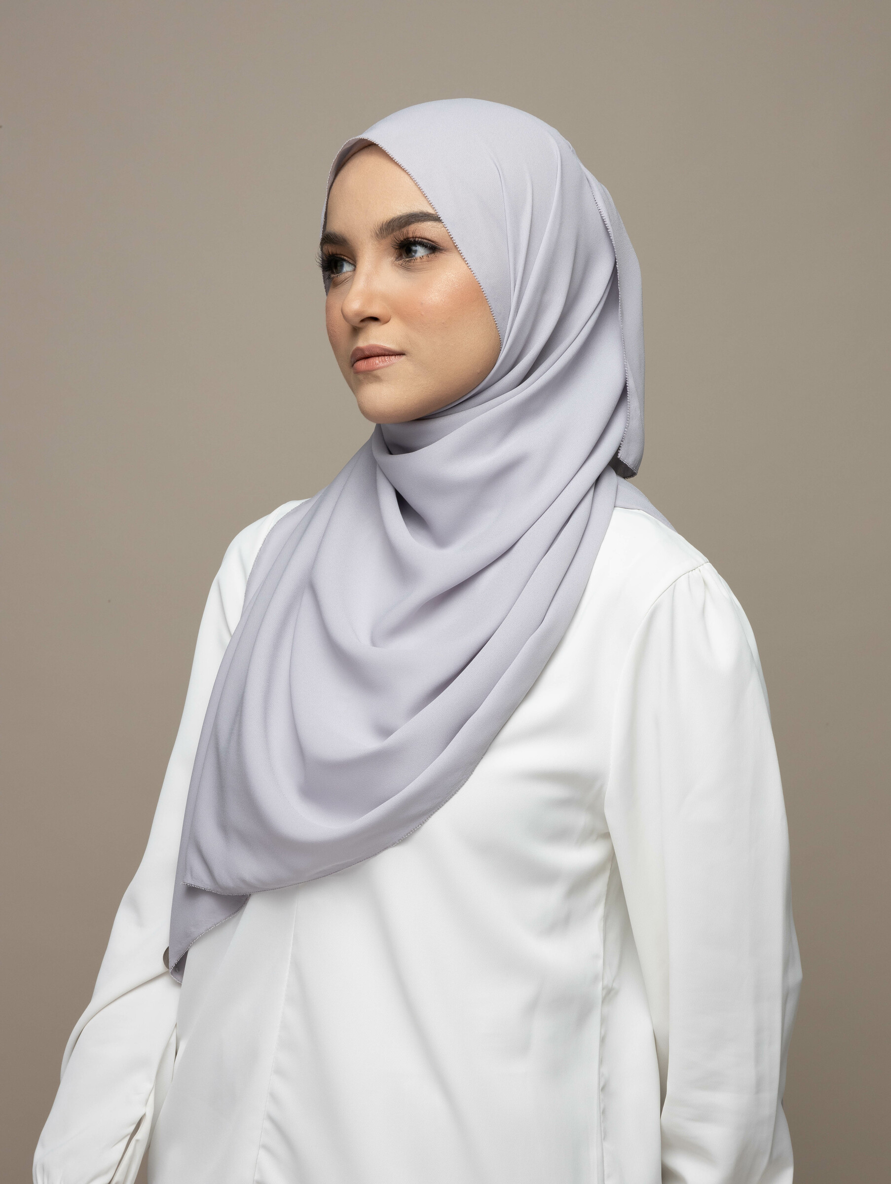 kyrashahrol studio shoot 17.3.2022-146700.jpg