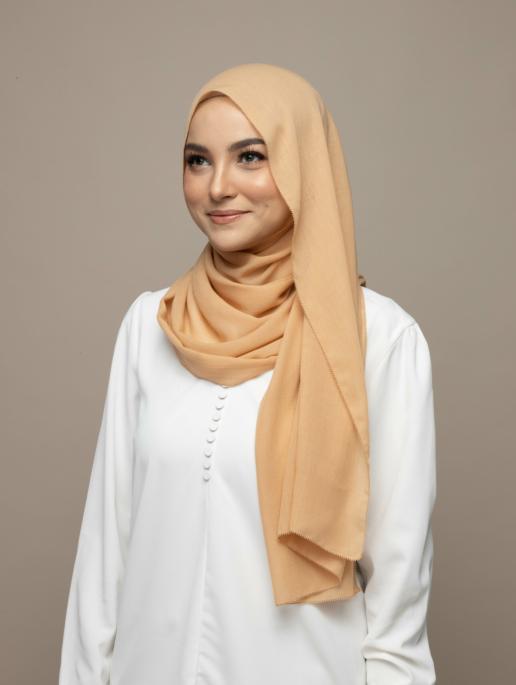 kyrashahrol studio shoot 17.3.2022-146291.jpg