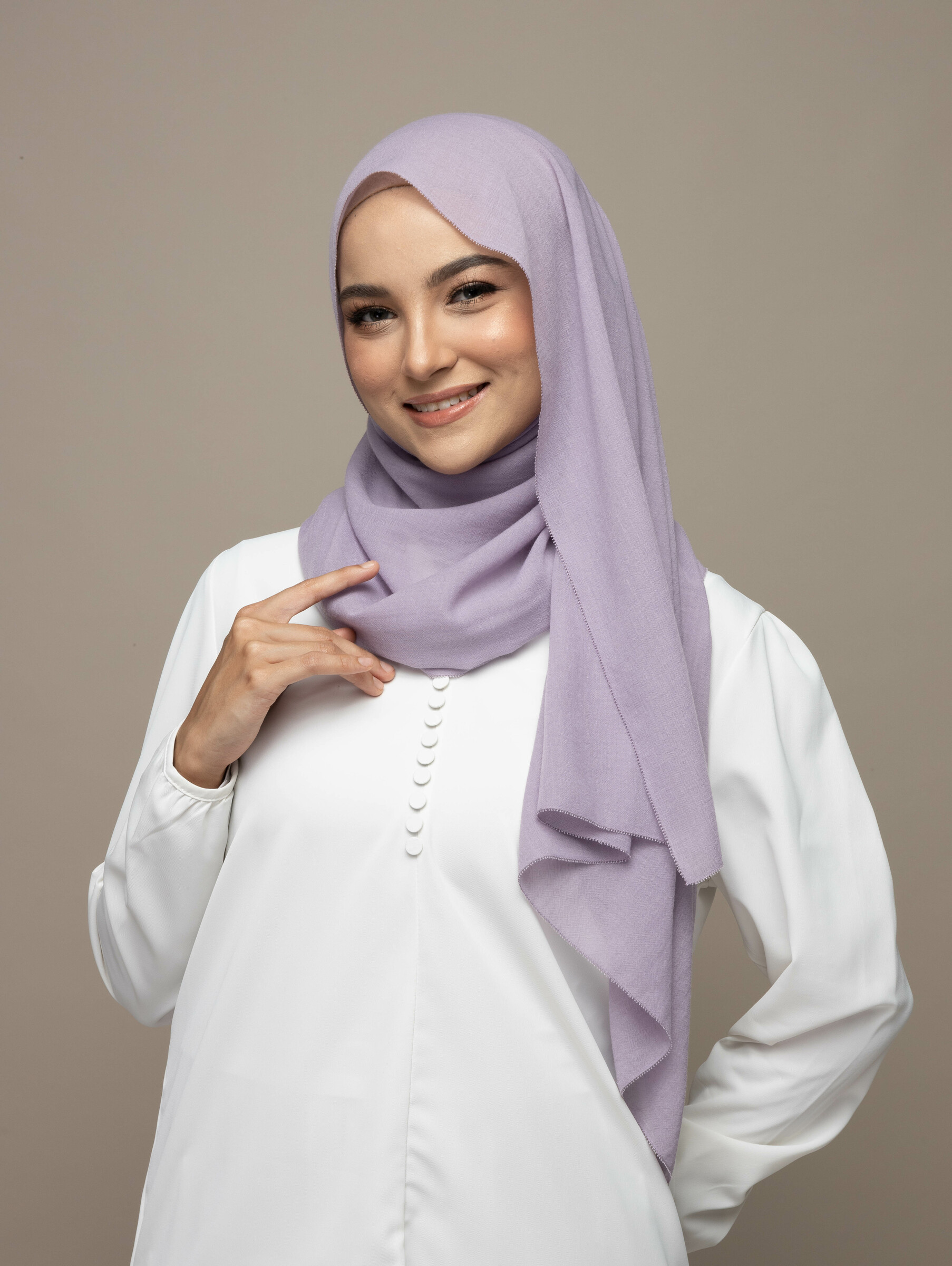 kyrashahrol studio shoot 17.3.2022-146536.jpg
