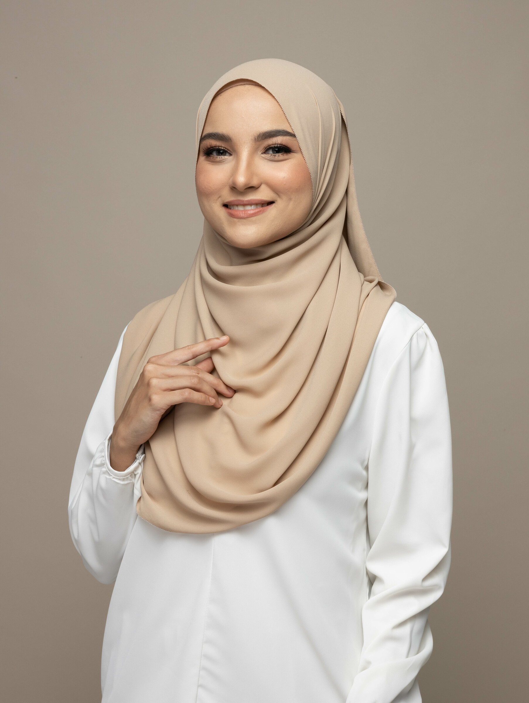 kyrashahrol studio shoot 17.3.2022-146840