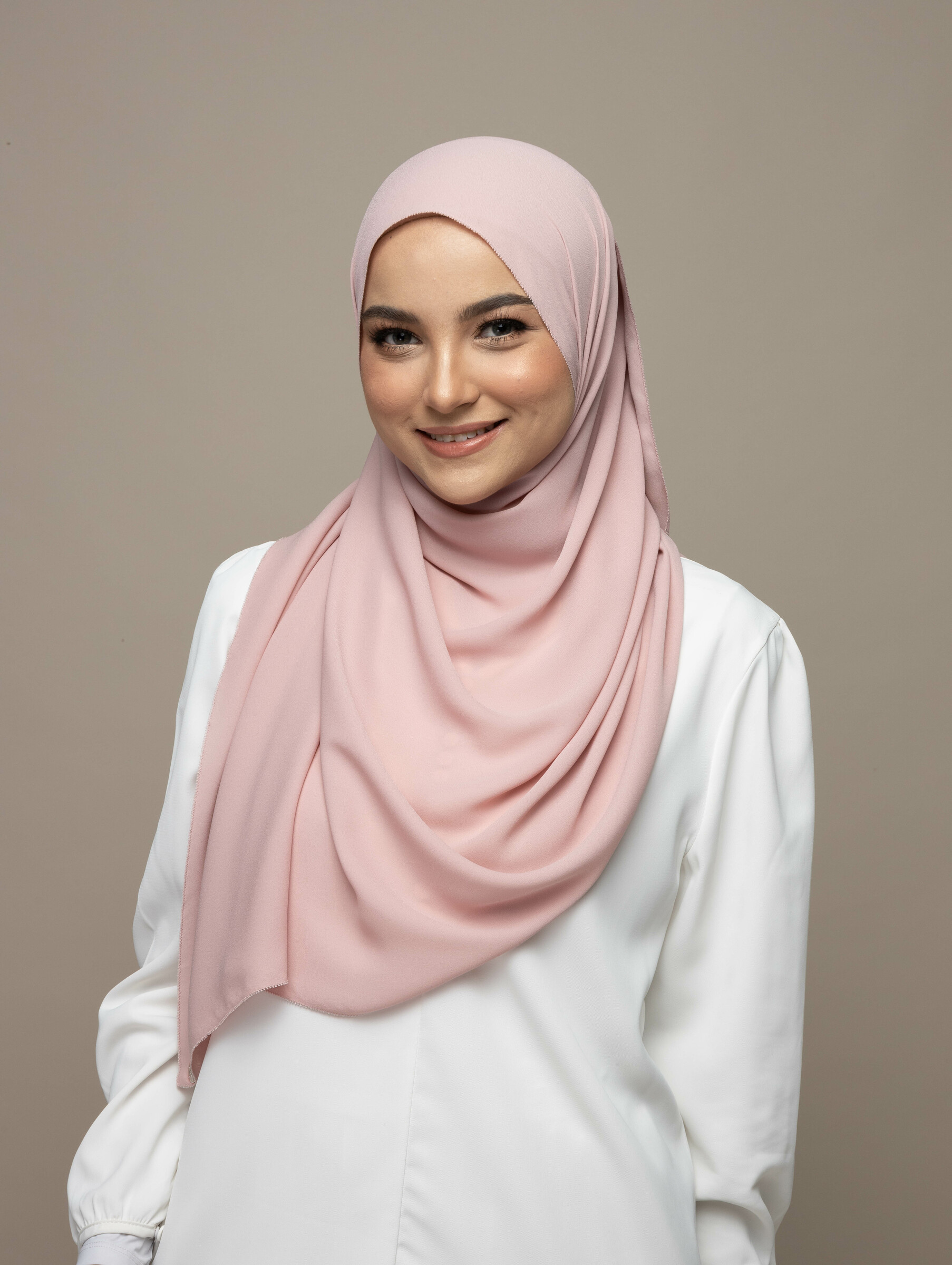 kyrashahrol studio shoot 17.3.2022-146709