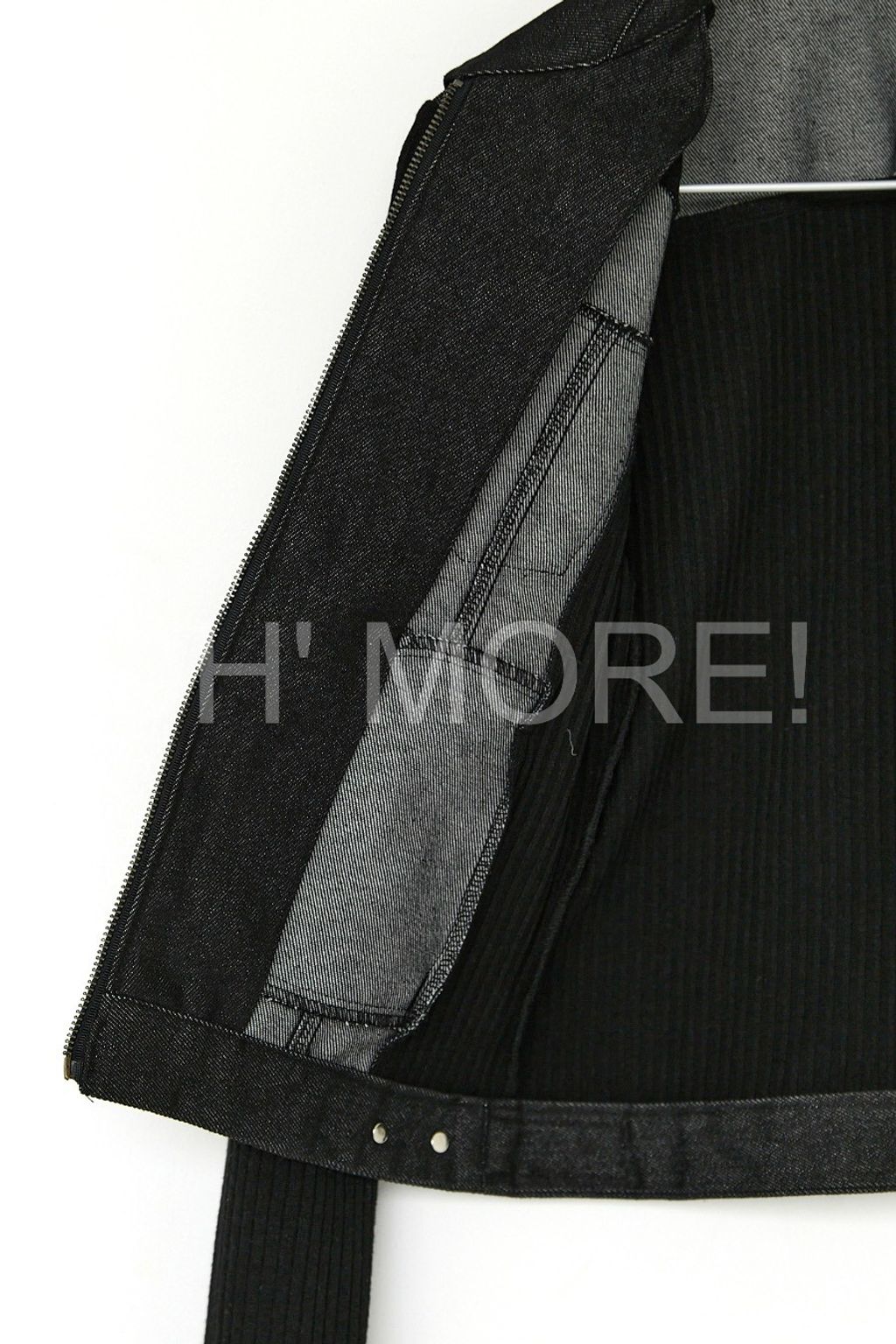 LINE_ALBUM_202639_260309_98