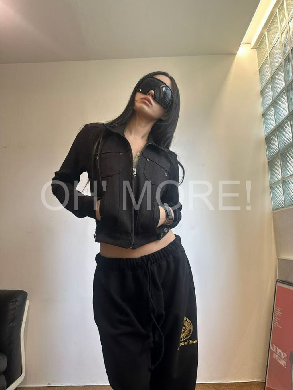 LINE_ALBUM_202639_260309_115