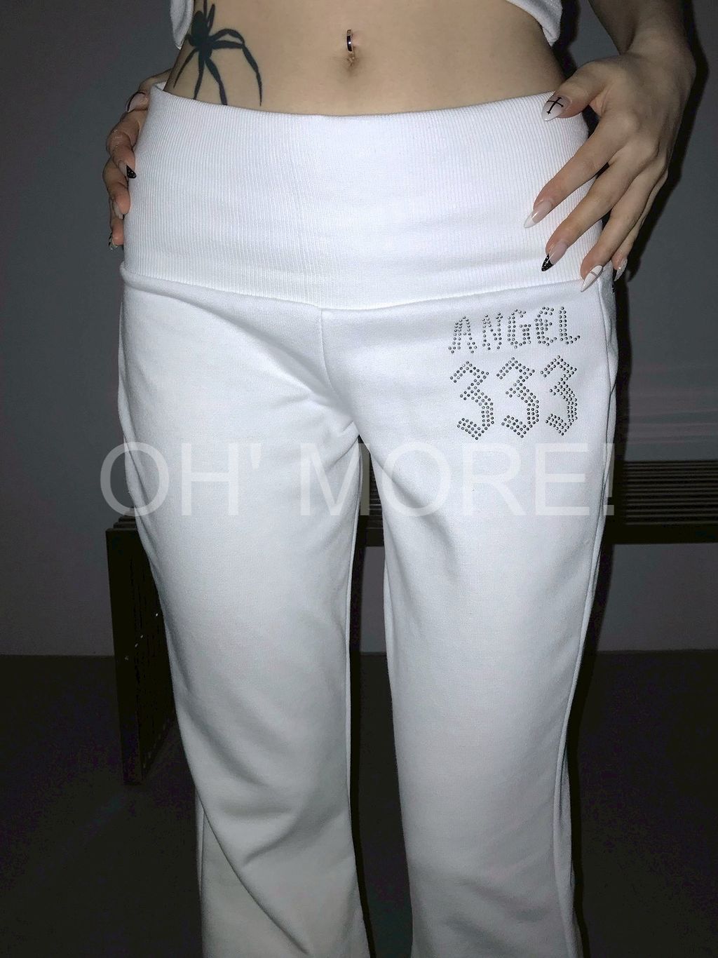 LINE_ALBUM_202639_260309_161