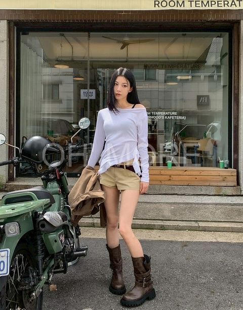 LINE_ALBUM_202641_260401_228