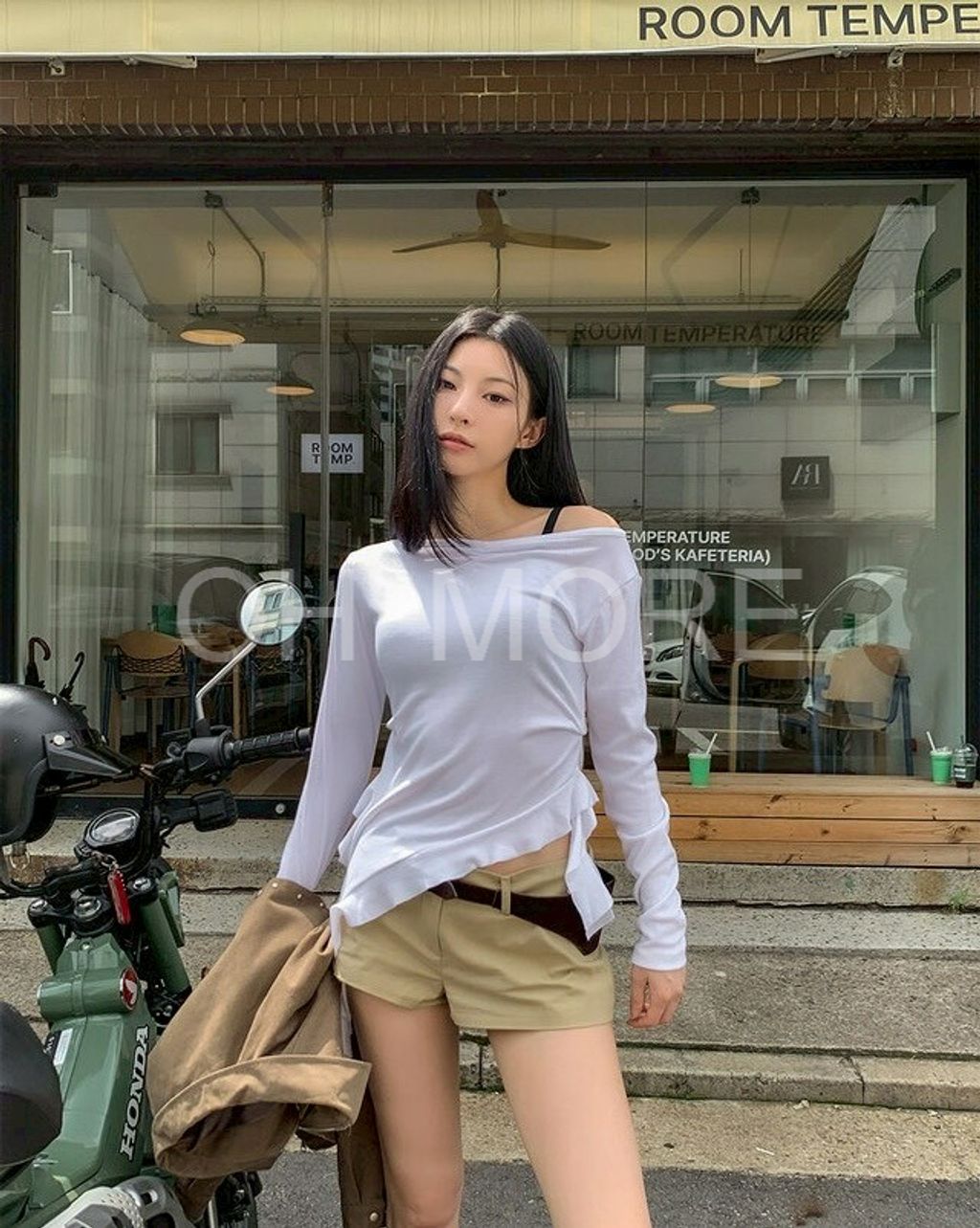 LINE_ALBUM_202641_260401_236