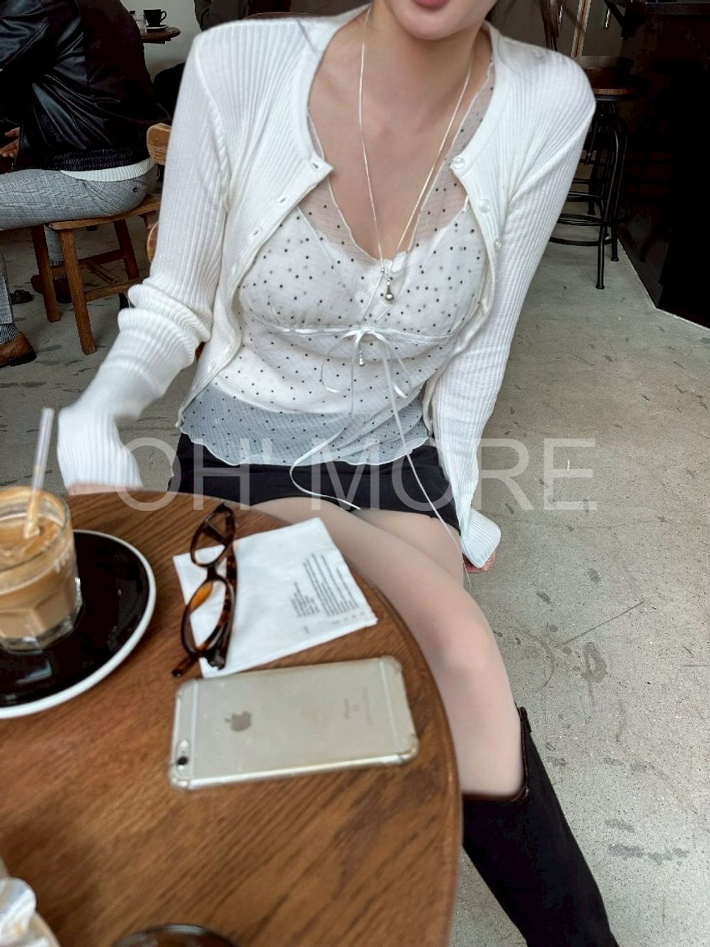 LINE_ALBUM_202641_260401_70