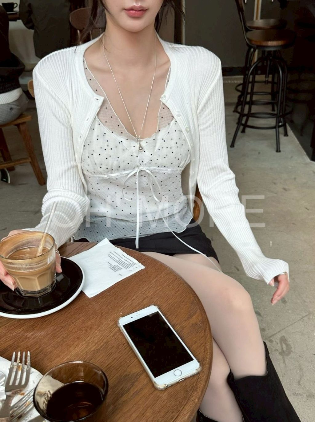 LINE_ALBUM_202641_260401_73