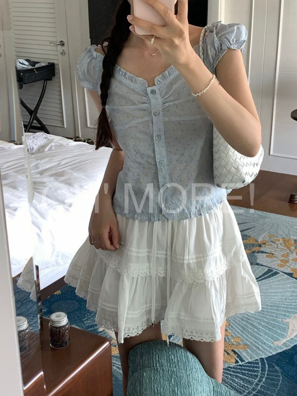 LINE_ALBUM_202653_260503_375