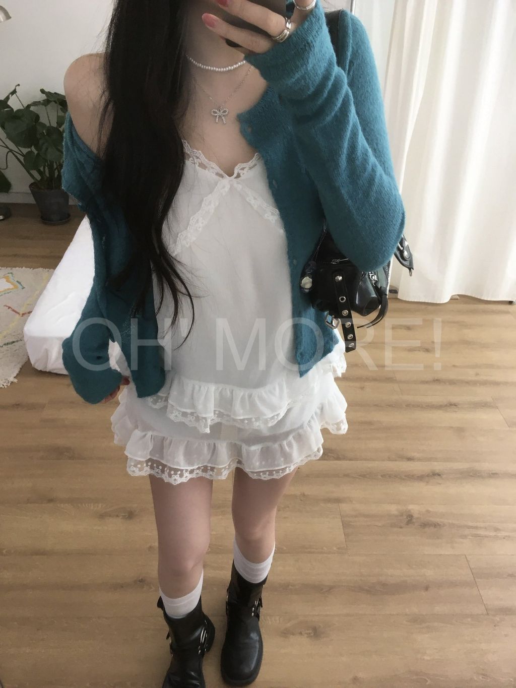 LINE_ALBUM_202656_260506_26