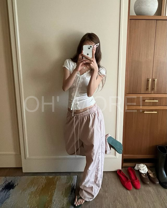 LINE_ALBUM_2026518_260518_75