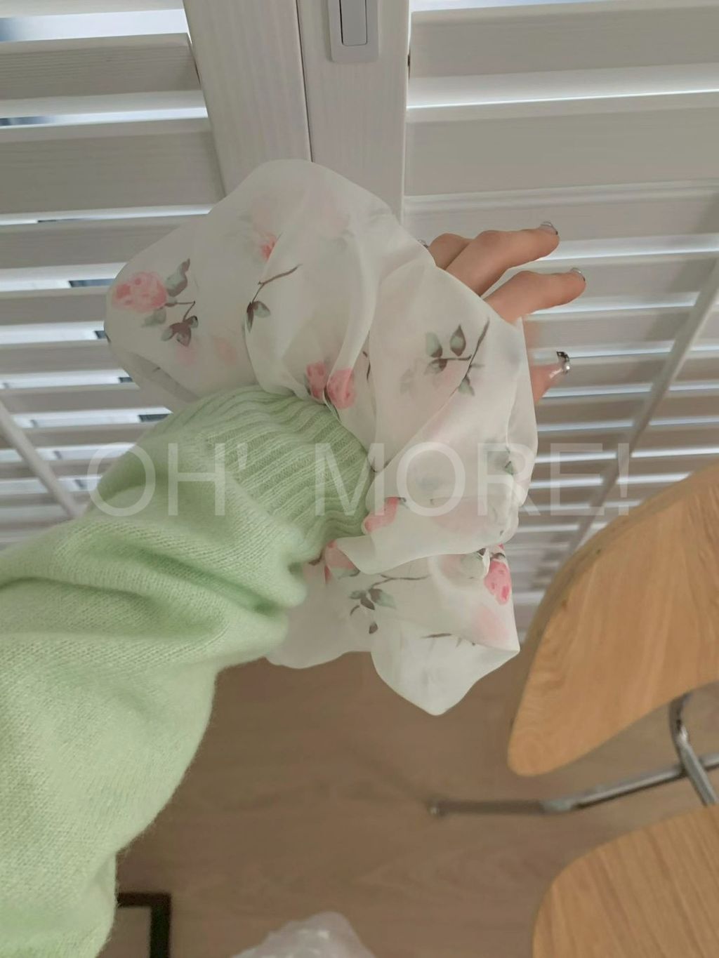 LINE_ALBUM_2026518 _1_260518_144