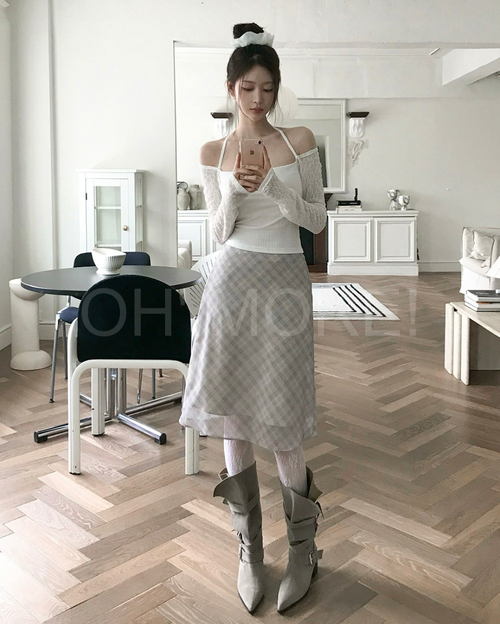 LINE_ALBUM_2026528_260528_32