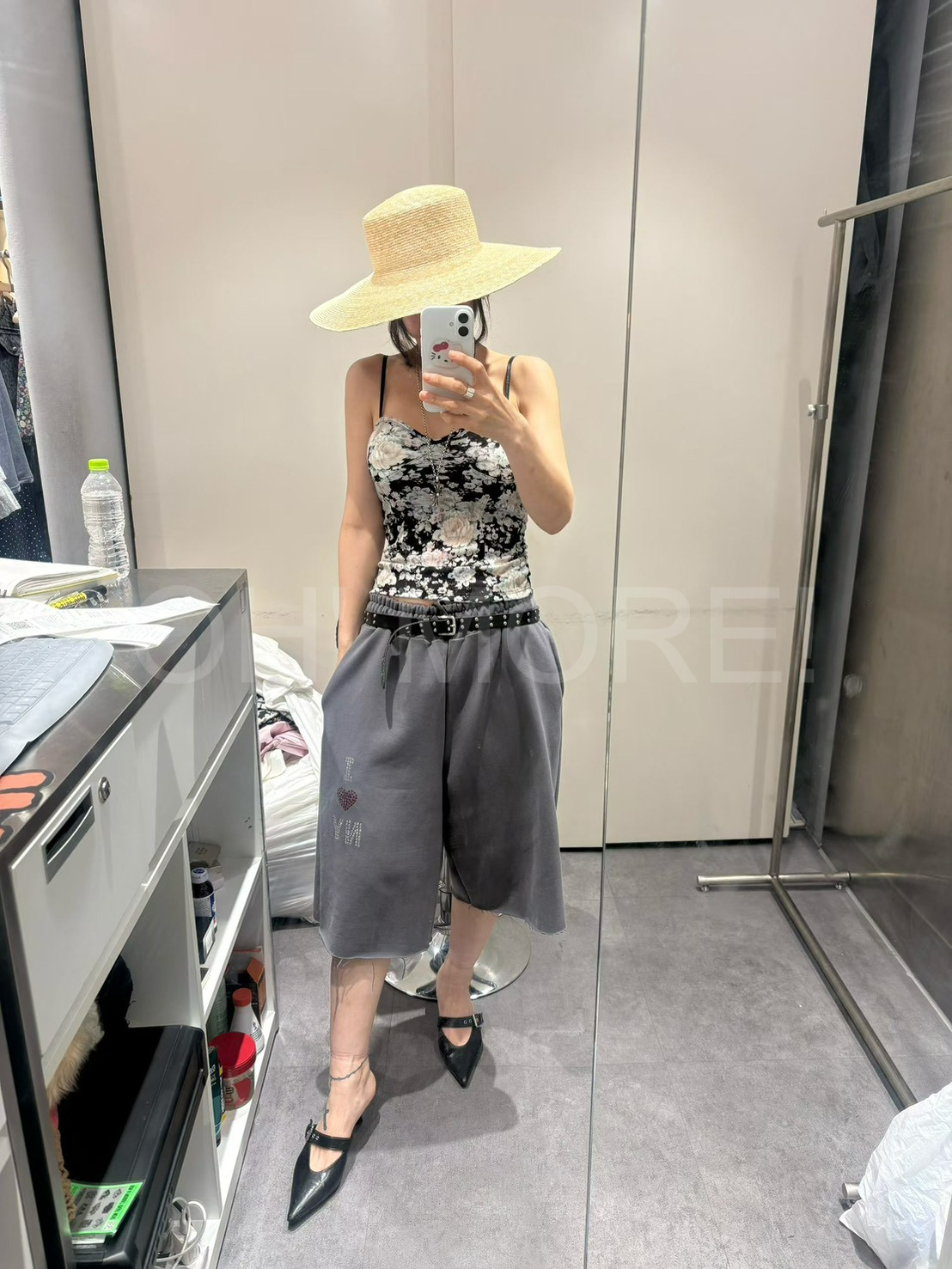 LINE_ALBUM_2026615_260616_147