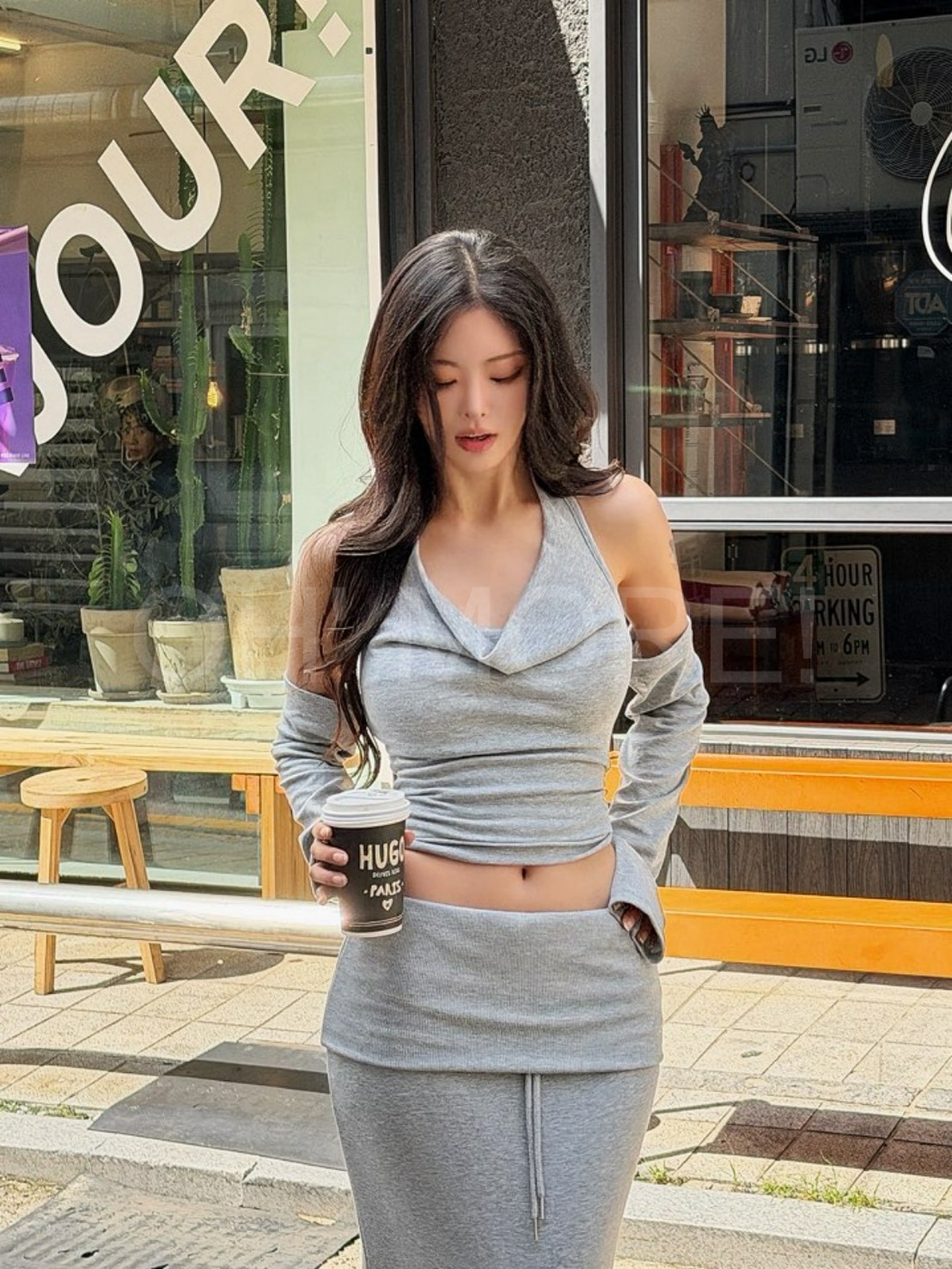 LINE_ALBUM_202698_260908_273