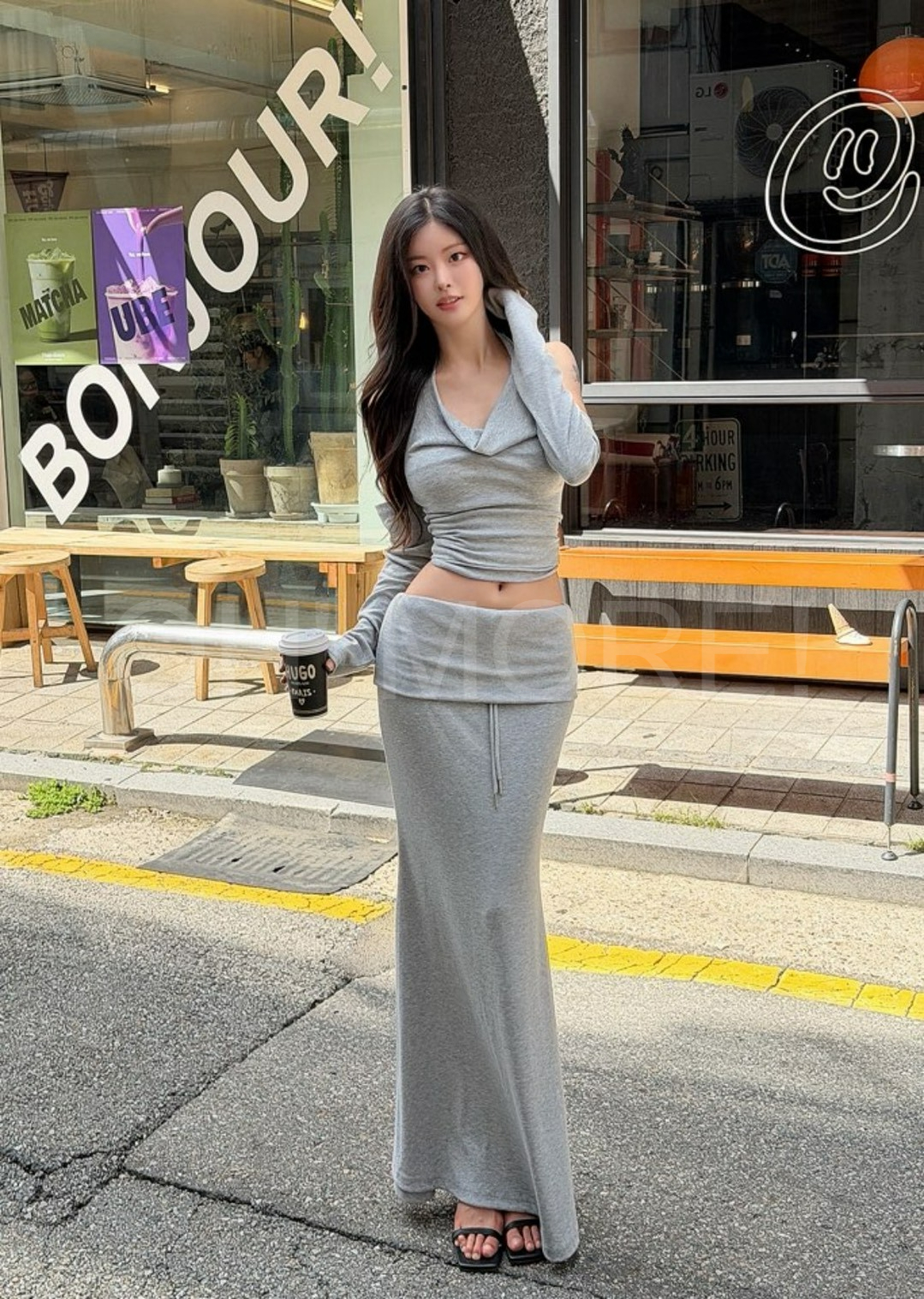 LINE_ALBUM_202698_260908_271