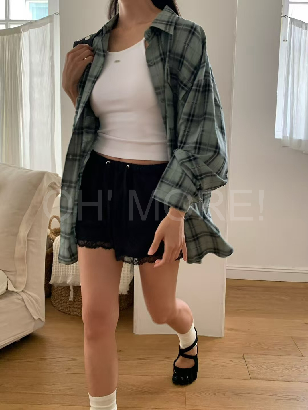 LINE_ALBUM_202698_260908_289
