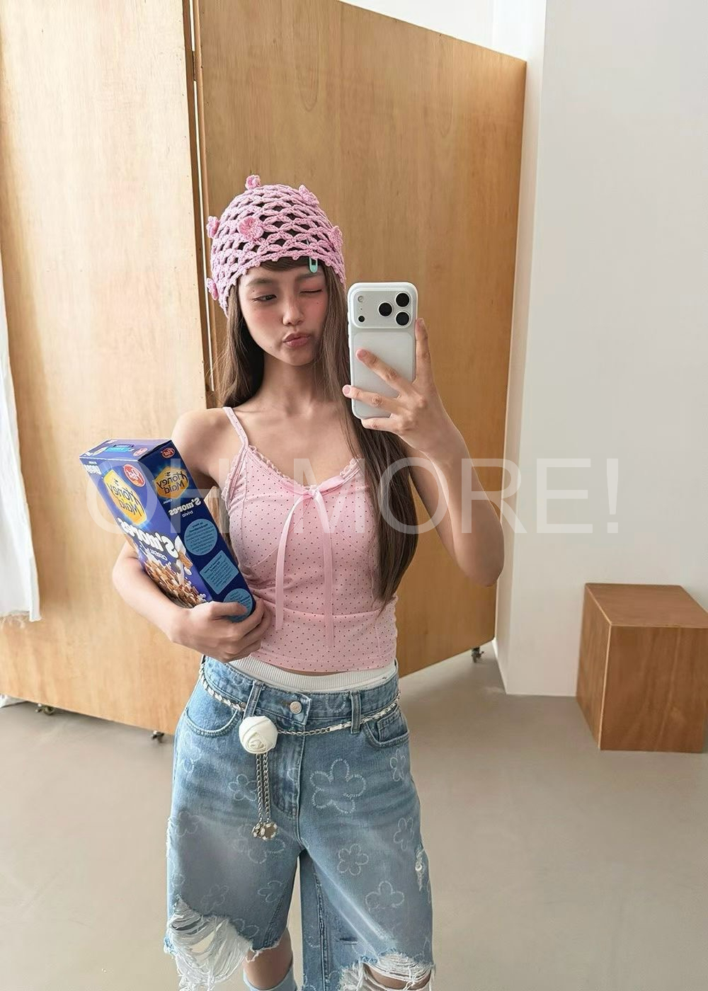 LINE_ALBUM_202699_260909_74